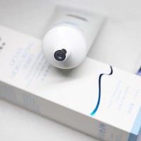 菲莎妮丝 深海水润洁颜乳120ml 泡沫丰富绵密,深层清洁污垢,补水滋润,洗后不紧绷