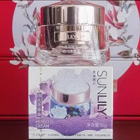 圣迪妮尔 芙蓉霜50g(四代)温和配方、清爽不黏腻、柔润剔透、细腻水嫩,改善干燥...