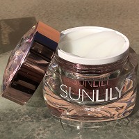 圣迪妮尔 芙修因芙蓉霜50g(四代)温和配方、清爽不黏腻、柔润剔透、细腻水嫩,改善干燥、粗糙肌肤