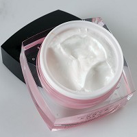 芙妍莉 晶颜霜30g(无瑕精华霜)祛黄亮白、收缩毛孔、改善黄褐斑/******/*********/真皮斑