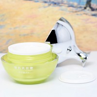 蒂曼莱儿 雪肌亮颜霜30g 质地细腻,提亮美化,改善暗黄、粗糙肤质,提升肌肤光泽度