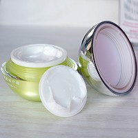 蒂曼莱儿 美颜修护霜30g 质地醇润,补充养分,改善黯哑、粗糙肌肤,紧致光滑,润泽饱满