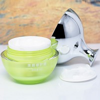 蒂曼莱儿 美颜修护霜30g 质地醇润,补充养分,改善黯哑、粗糙肌肤,紧致光滑,润泽饱满