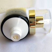 尹姬 葡萄多酚 弹力滋养洁面乳100ml 改善污垢、补充水分、无紧绷感