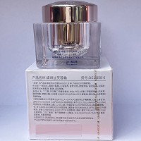 黛昂丝 芙蓉霜50g(新包装)质地清爽、一抹出水、轻薄不黏腻、澎湃保湿、柔润剔透、细腻水嫩