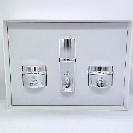 苗海棠 嫩肤三宝套 混合斑家居断黑三宝(亮颜晚霜30g+皙颜日霜30g+精华液30ml)