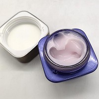 苗御堂 水润保湿凝霜30g 渗透肌底,锁住水分及养分,柔嫩亮皙,饱满柔滑