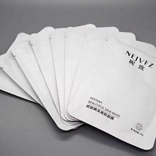 妮致 瞬采美肌面膜28g*8片 天然冰丝膜布、柔软服帖、滋养焕新、饱满弹性、水润细滑、改善干燥粗糙、舒缓修护、安抚脆弱敏肌