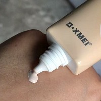 雪美姬 清透持妆粉底液30ml 丝滑配方,轻盈服贴,透亮自然,明亮柔滑
